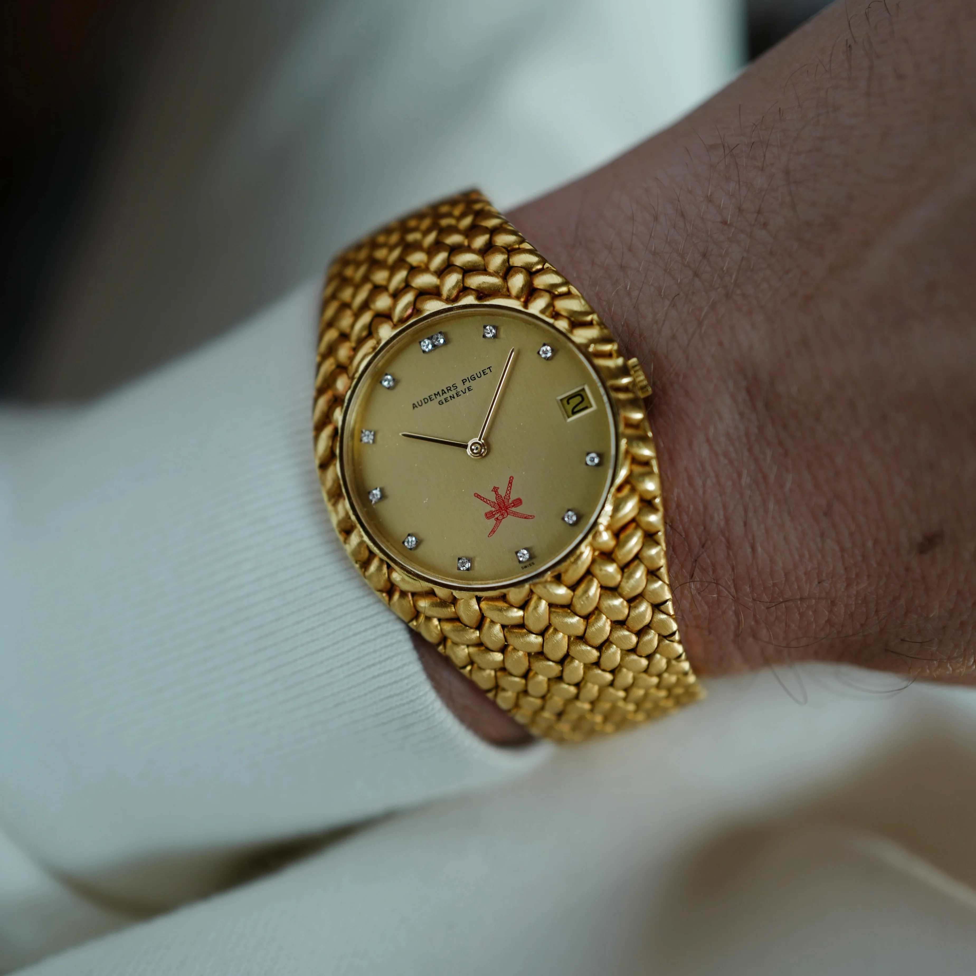 Audemars Piguet Yellow Gold Cobra Watch Ref. 5403 with Khanjar Emblem Dial - Image 4