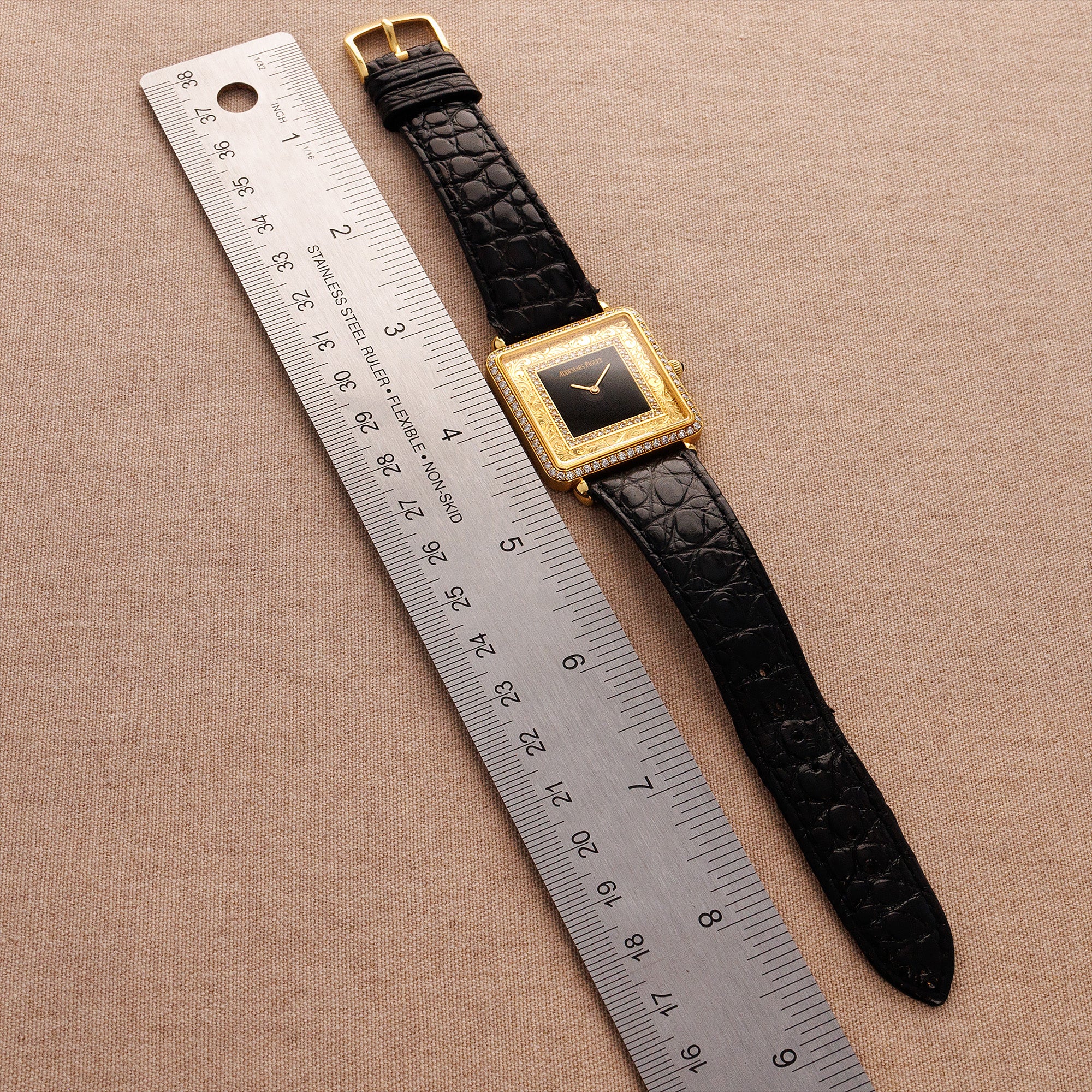 Audemars Piguet Yellow Gold Mechanical Watch - Image 6