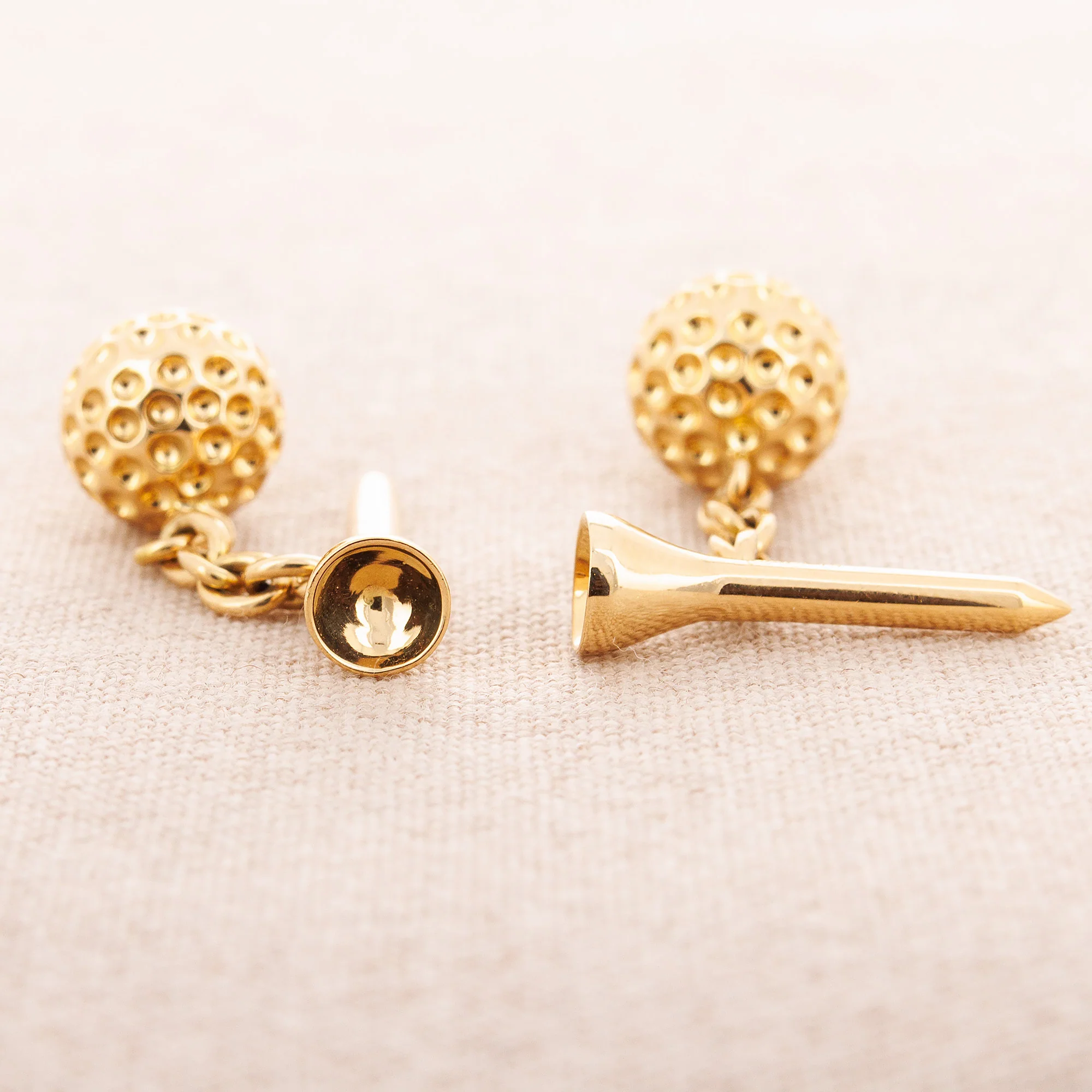 Cartier Yellow Gold Golf Cufflinks (Objet) - Image 3