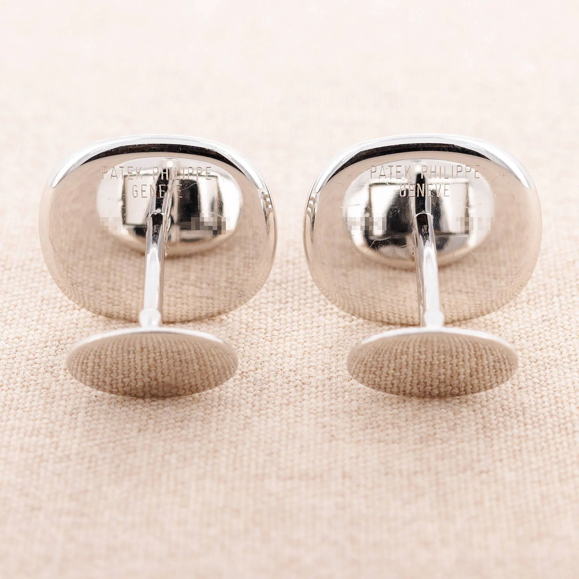 Patek Philippe White Gold Ellipse Cufflinks with Calatrava Cross (Objet) - Image 4