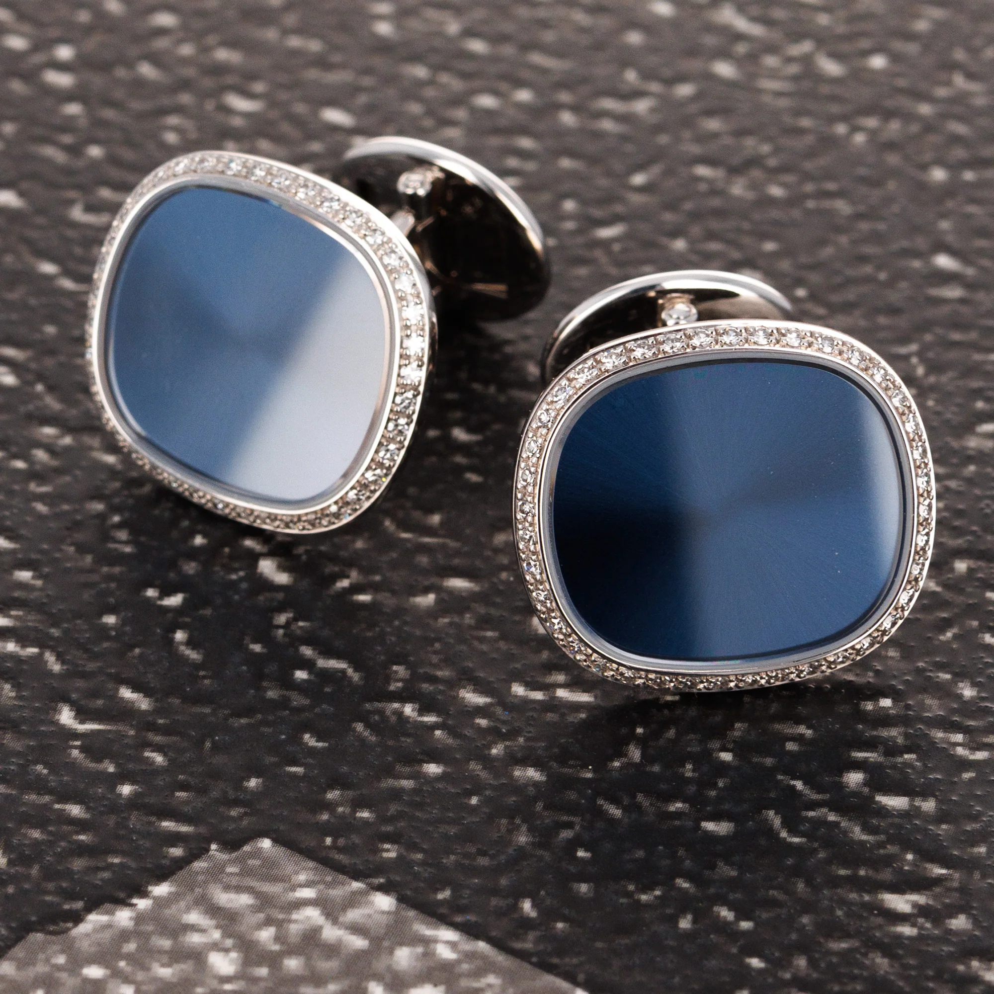 Patek Philippe White Gold Ellipse Cufflinks Ref. 3748 with Diamonds (Objet) - Image 3