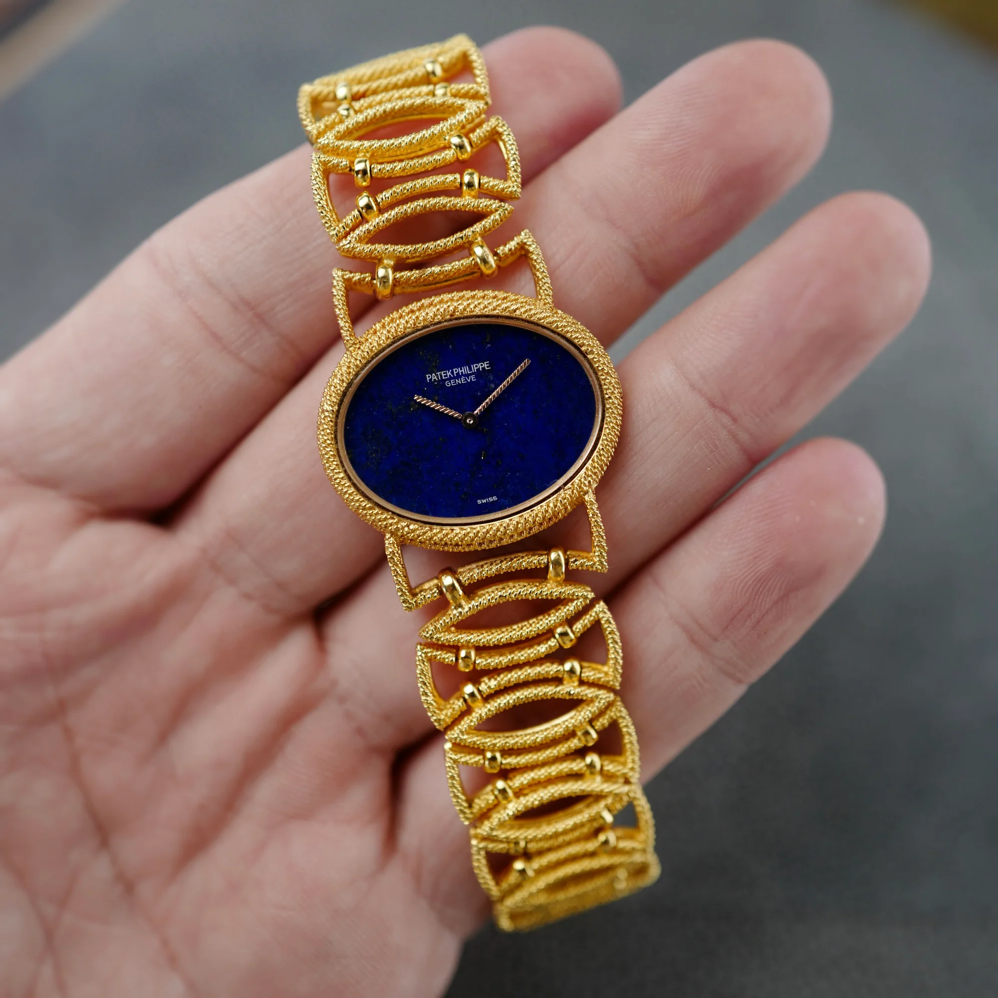 Patek Philippe Yellow Gold Lapis Lazuli Ref. 4290 - Image 3
