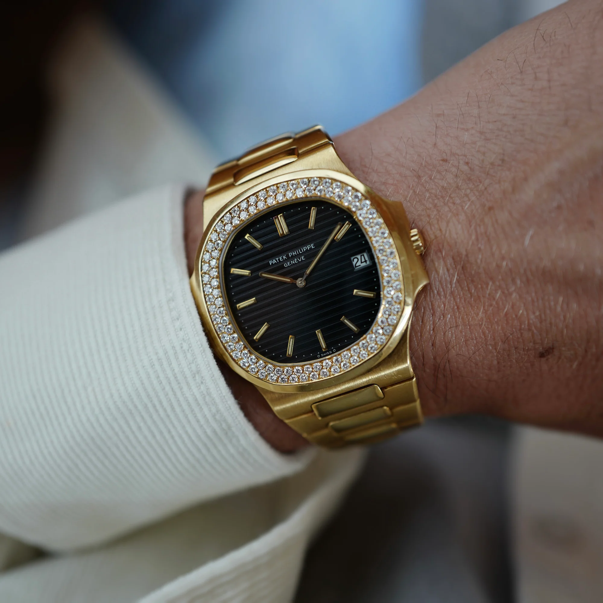 Patek Philippe Yellow Gold Nautilus Ref. 3700 with Diamond Bezel - Image 3