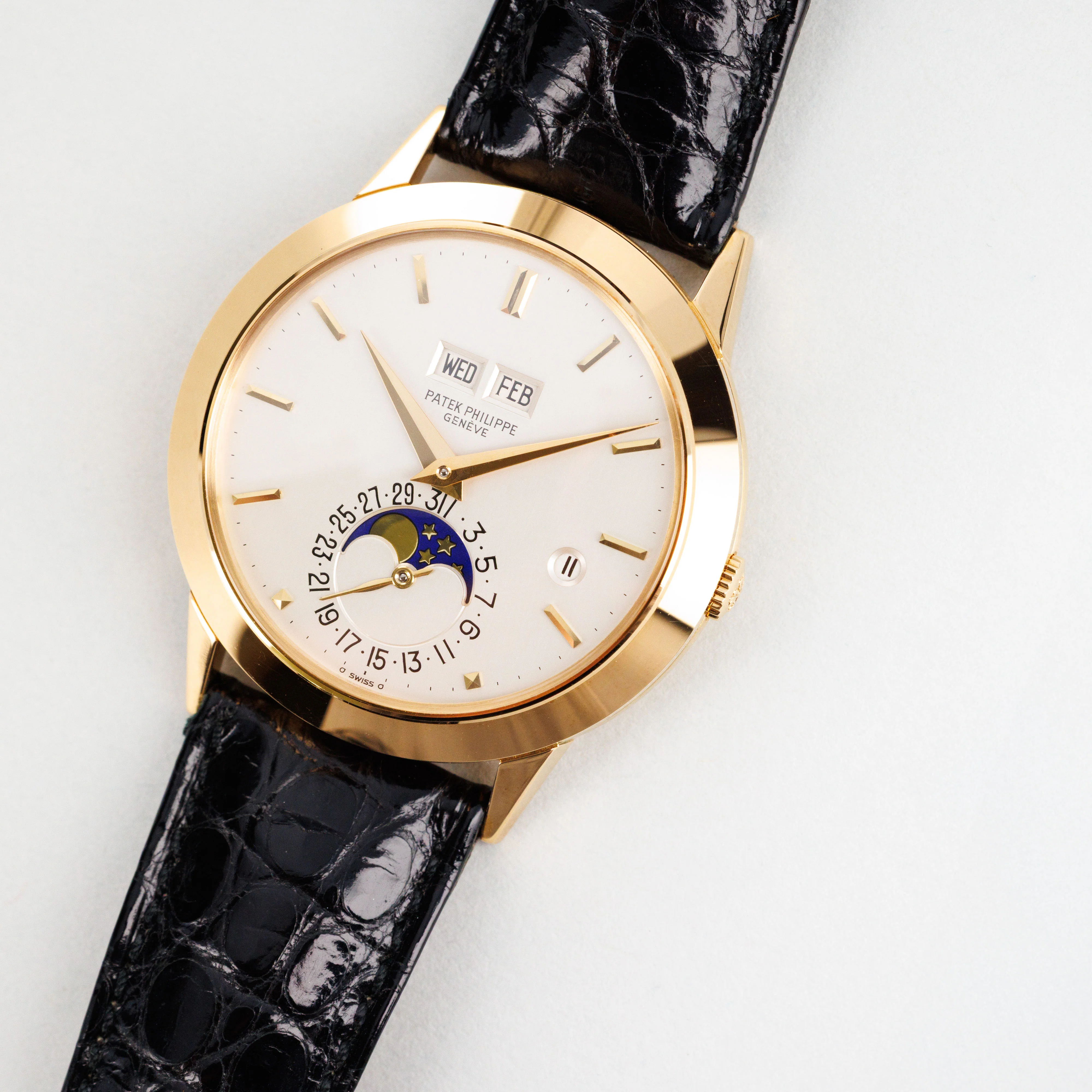Patek Philippe Yellow Gold Perpetual Calendar Watch Ref. 3450 with Clear Exhibition Back - Image 9
