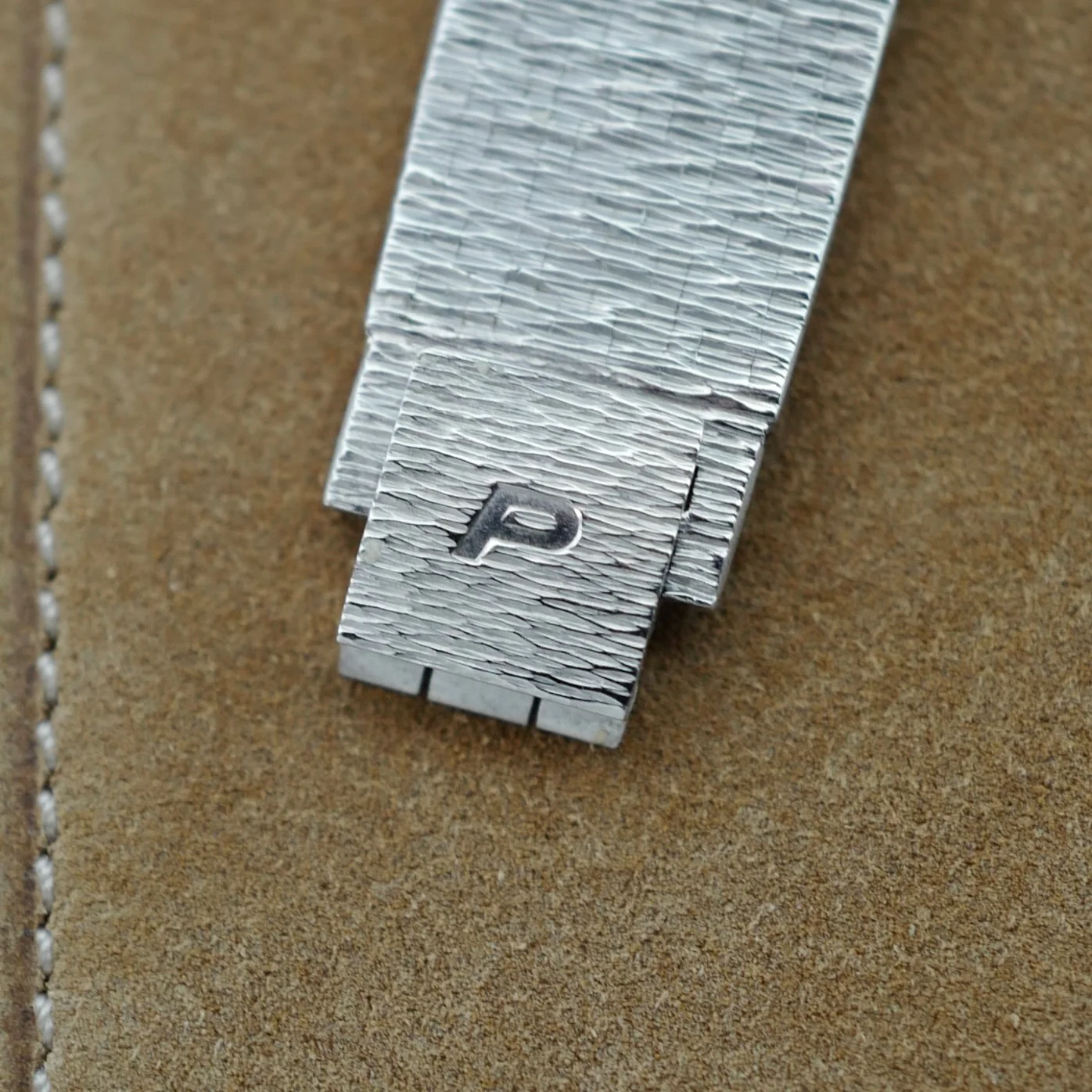 Piaget White Gold Onyx and Diamond Watch Ref. 93419 - Image 6