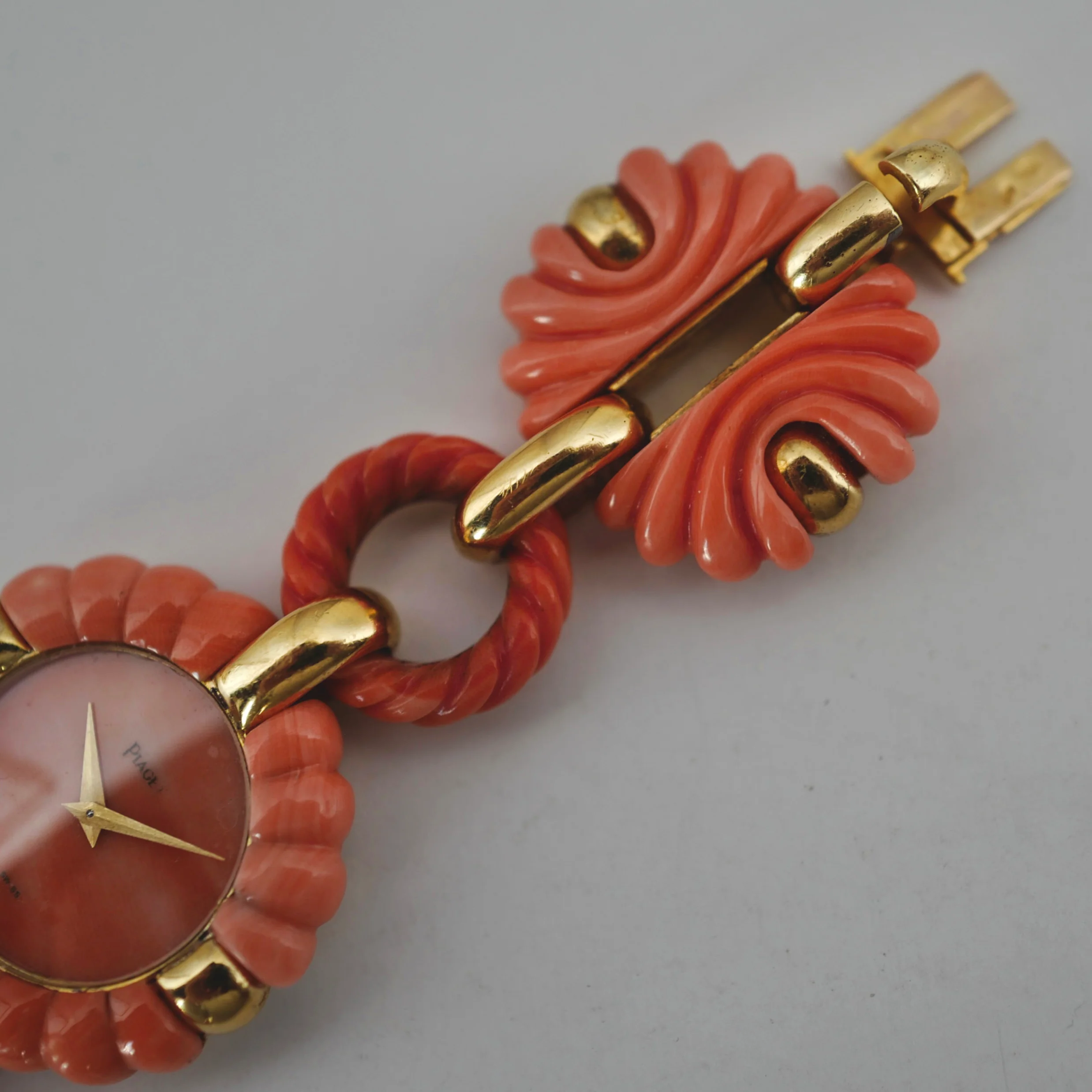 Piaget Yellow Gold Coral Watch by Andre Vassort Ref. 9921V89 - Image 9