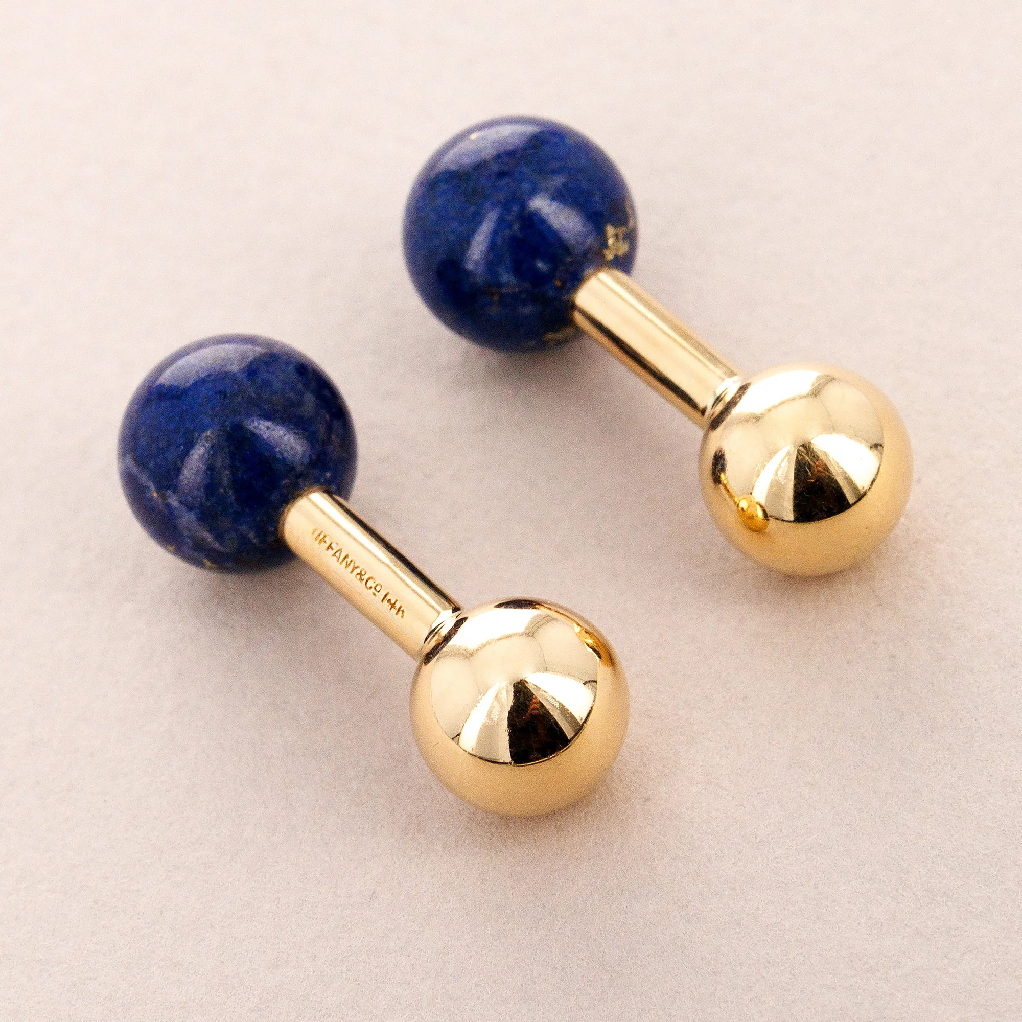 Tiffany & Co Yellow Gold and Lapis Cufflinks (Objet) - Image 4