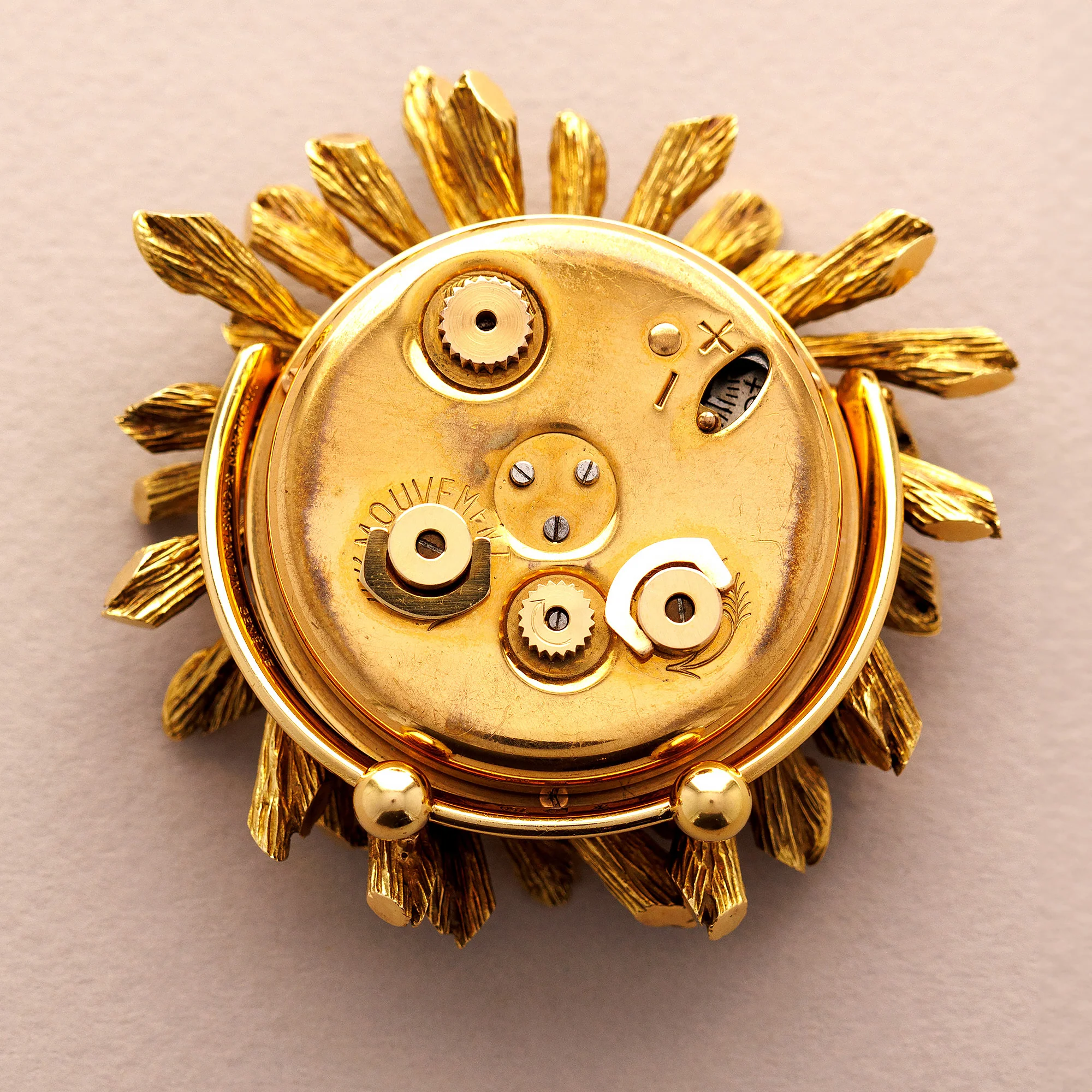 Vacheron Constantin Clock with Branch Design and Sapphires (Objet) - Image 3