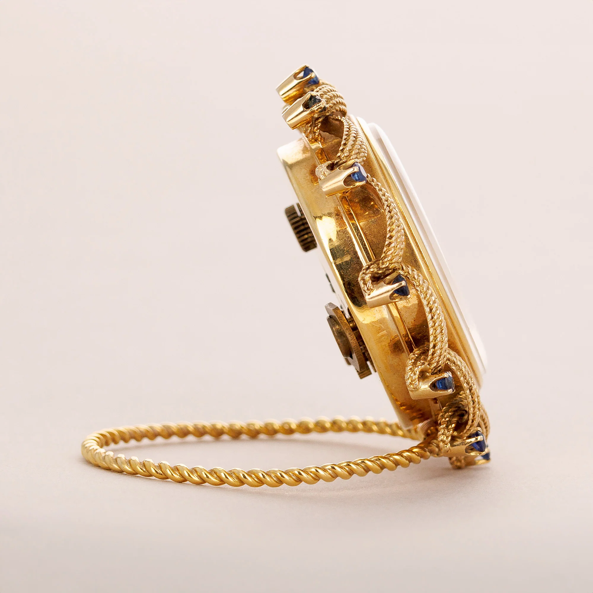 Van Cleef  & Arpels Alarm Clock with Rope Design and Sapphires (Objet) - Image 4